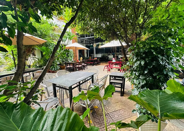 Birdcage Boutique Hotel